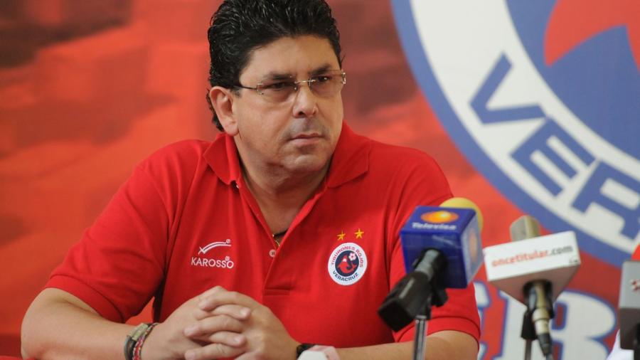 Kuri acusa a Yunes de poner al equipo en el descenso