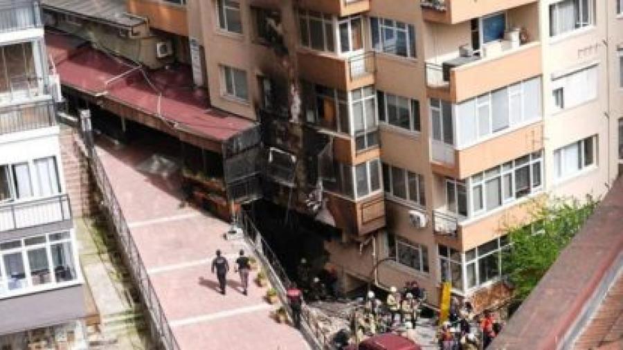 Incendio en edificio de Estambul deja más de 20 muertos