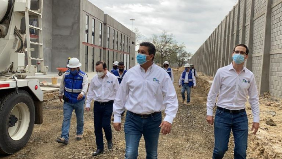 Supervisa gobernador de Tamaulipas construcci&oacute;n del Complejo de SP