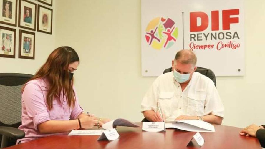 Firma DIF Reynosa convenio con el Hospital Christus Muguerza 