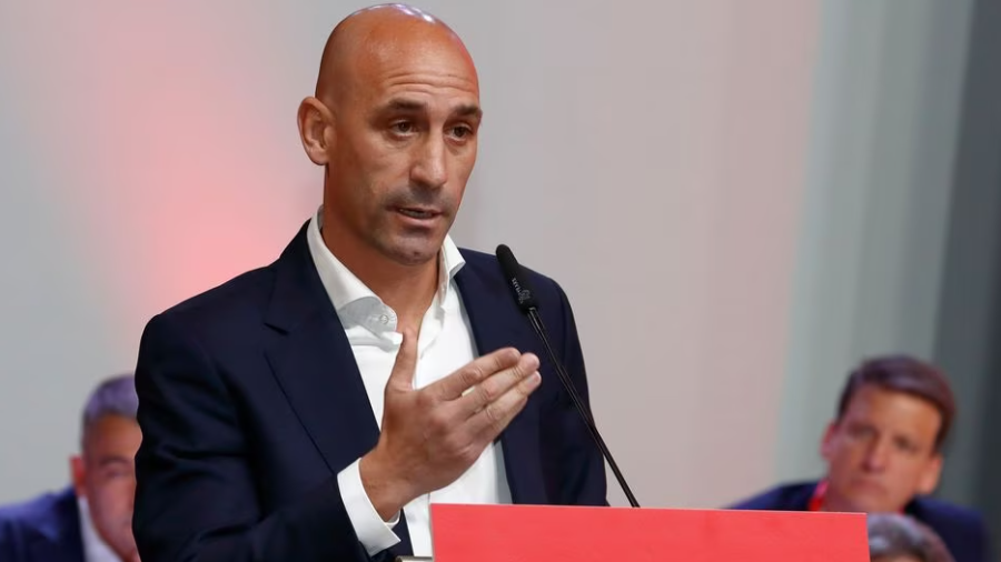 FIFA suspende a 90 días Luis Rubiales