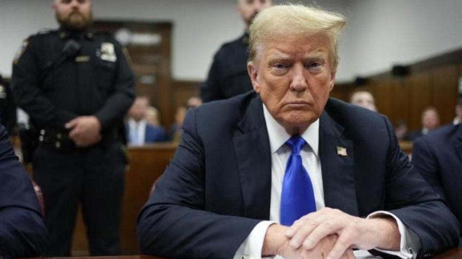 Juez del ‘caso Stormy Daniels’ aplaza indefinidamente sentencia contra Trump