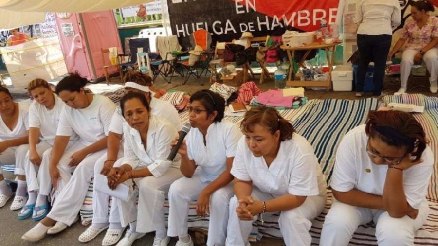 Acuerdan poner fin a 'huelga de hambre' enfermeras de Chiapas 