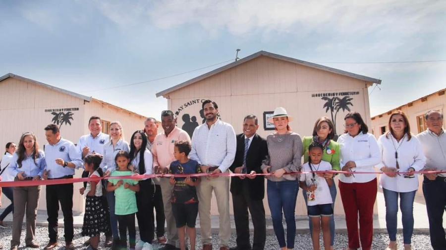 Entregó Carlos Peña Ortiz 30 casas y dos plantas purificadoras para comunidad migrante 