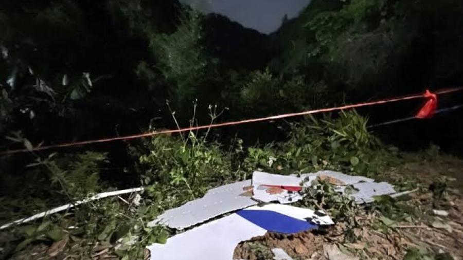 No se han hallado sobrevivientes de avión en China