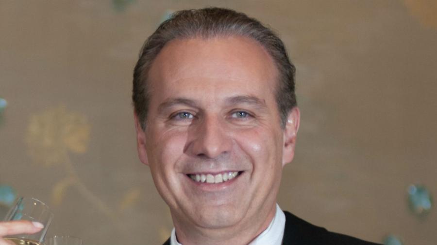 Cuestionan “origen real” de 120 millones de dólares