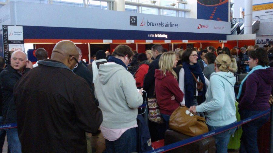 Huelga de pilotos deja 60 mil personas sin vuelos en Bruselas