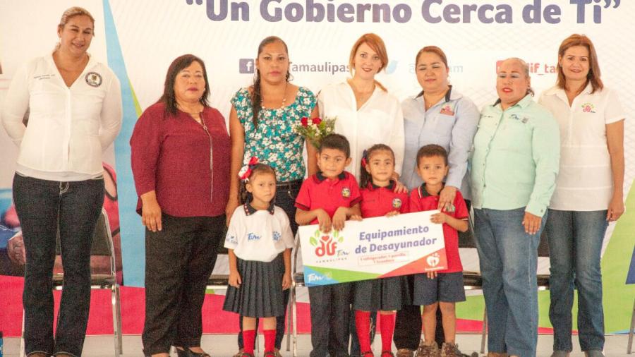 Lleva DIF "Un Gobierno Cerca de Ti" a Padilla