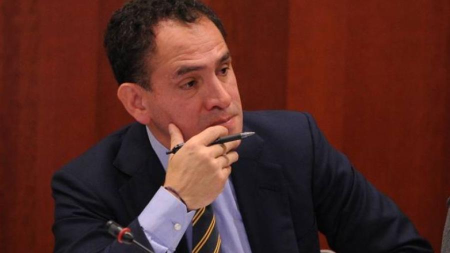 Arturo Herrera se recupera tras padecer COVID-19  y retoma actividades laborales