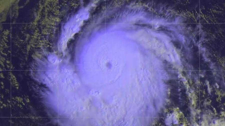 Huracán 'Kristy' se intensifica a ciclón categoría 5