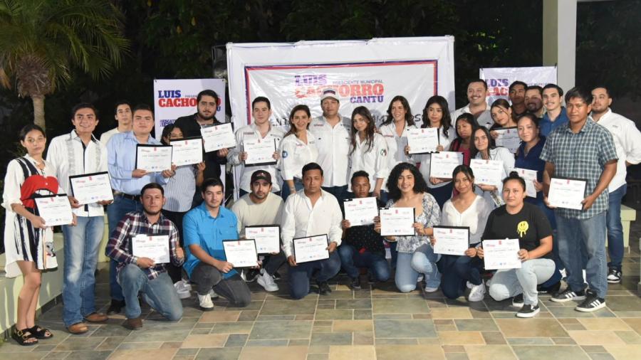 Lideres estudiantiles se suman al cambio con Luis “Cachorro” Cantú.