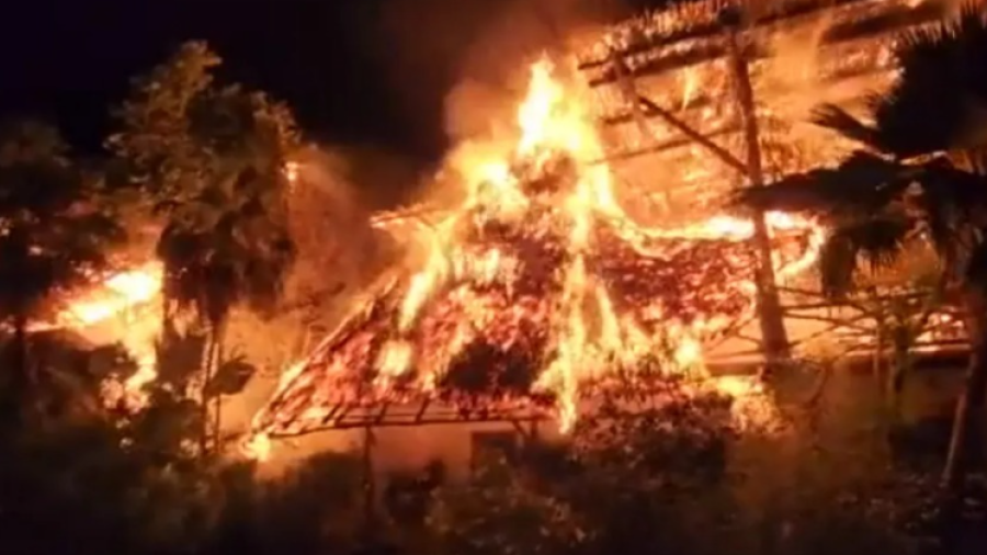 Incendio en Isla Holbox deja una persona lesionada y daños en al menos dos hoteles  
