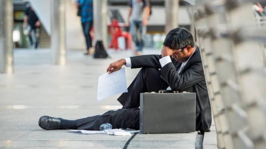 Continúan a la baja subsidios por desempleo en EU