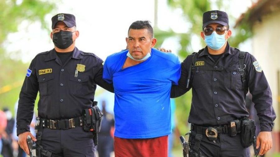 Detienen a “El Brujo”; mató a más de 50 personas