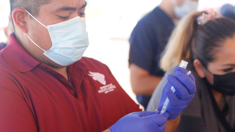 Vacunará municipio a 2 mil personas contra el COVID-19 este domingo