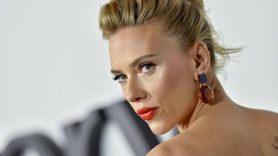 Scarlett Johansson podría aparecer en Jurassic World