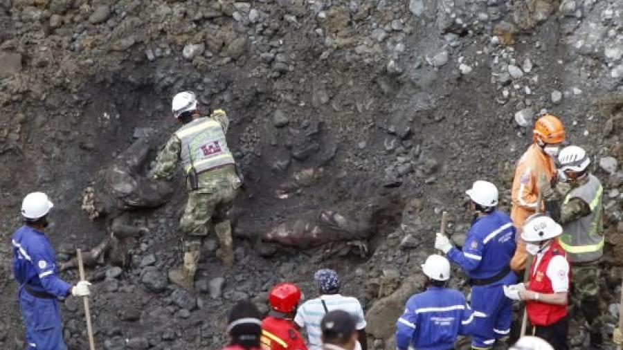 Derrumbe en mina de Nicaragua deja a un menor sin vida