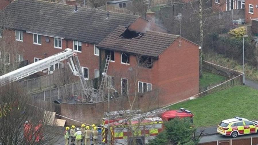 Fallecen cuatro niños en un incendio en Inglaterra