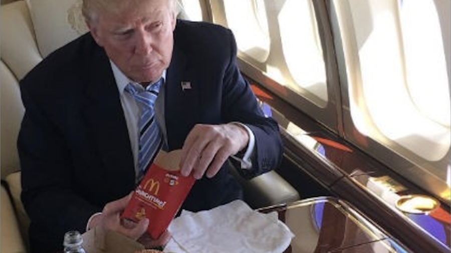 Tweet de McDonald's a Trump causa polémica