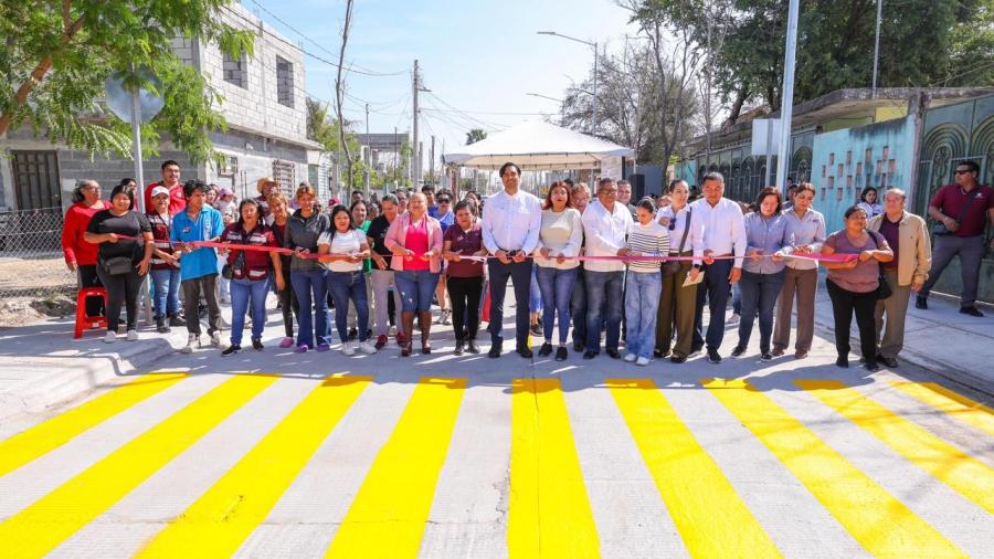 Inauguró Carlos Peña Ortiz pavimentación hidráulica por 7.6 MDP en colonia Arco Iris