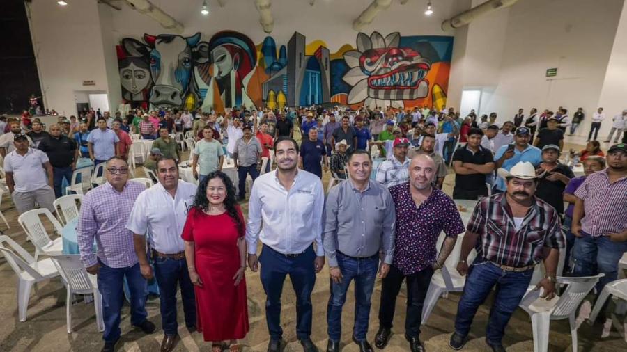 Convivió Alcalde Carlos Peña Ortiz a trabajadores municipales en alegre celebración de Día del Padre