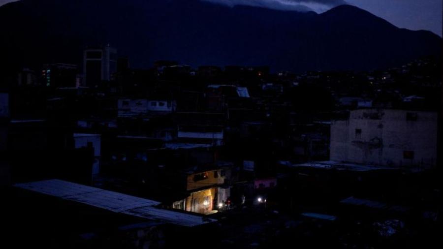  Nuevo apagón afecta a varias zonas de Caracas