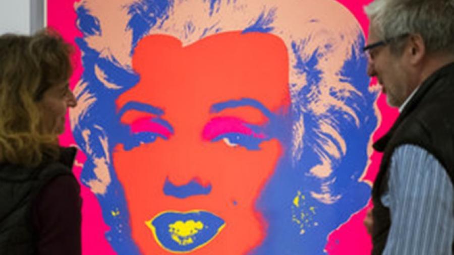 Imagen de Marilyn firmada por Warhol es subastada en México