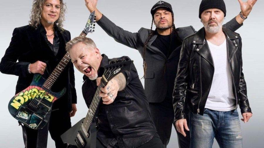 Fanática da a luz en concierto de METALLICA