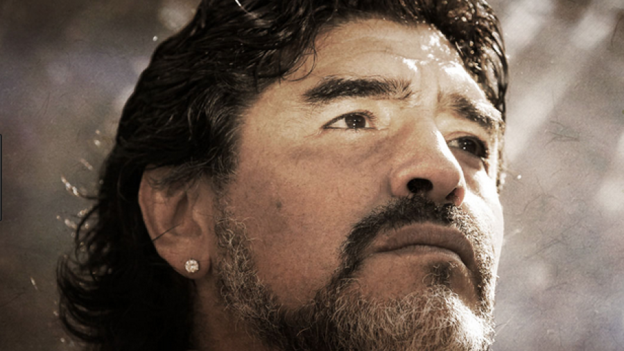 Periodista rusa denuncia a Maradona por acoso sexual