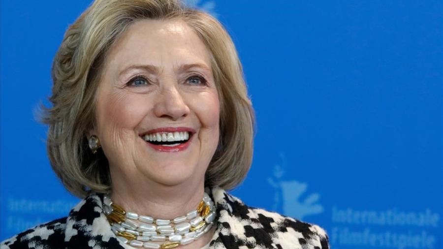 Hulu prepara serie sobre la vida de Hillary Clinton, de no haberse casado con Bill Clinton