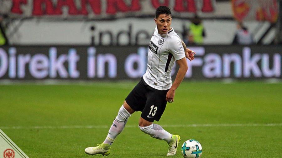 Renueva Carlos Salcedo con Frankfurt hasta 2022