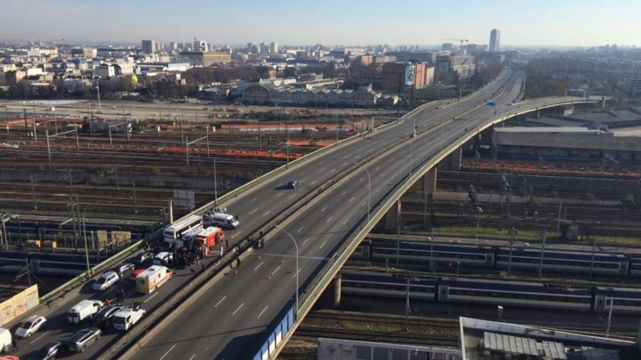 Desalojan a 1,800 personas en París por bomba enterrada desde 1944