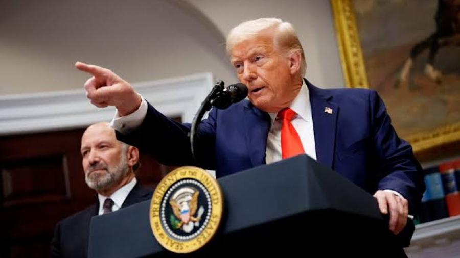 Trump impone aranceles recíprocos a más de 100 países; exenta a México 