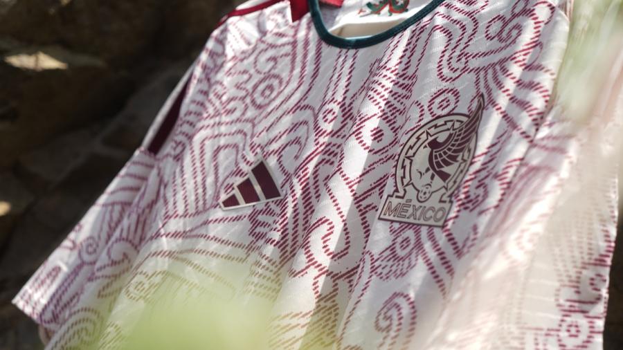 Selección Mexicana hace oficial el uniforme de visita para Qatar 2022