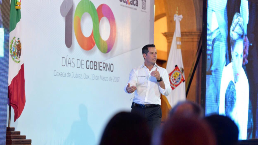 Rinde informe Murat a 100 días de gobierno