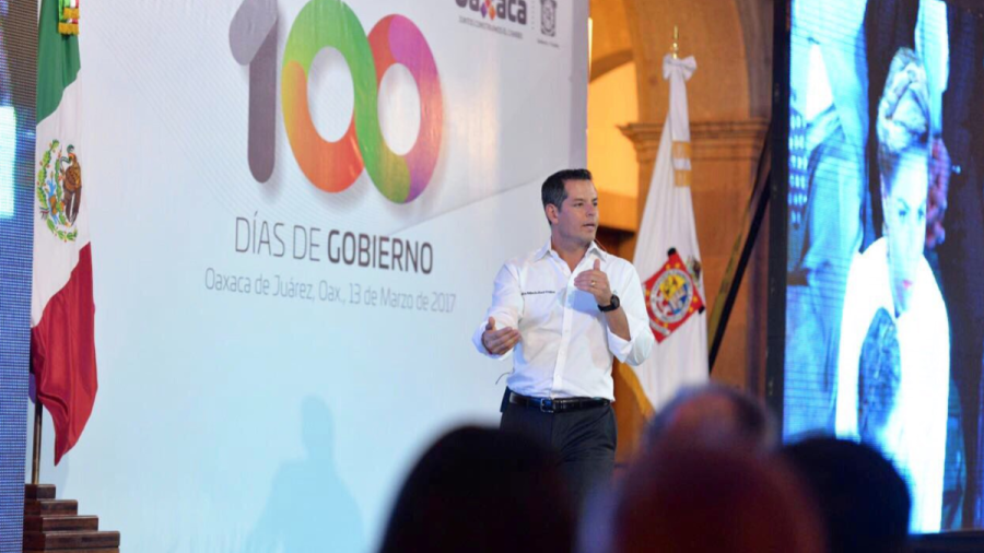 Rinde informe Murat  a 100 días de gobierno