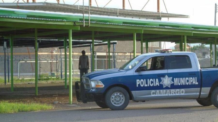 Hombre se suicida en Camargo