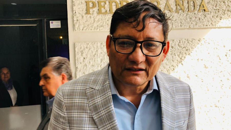 Escuelas consideran tomar clases en línea por ola de calor