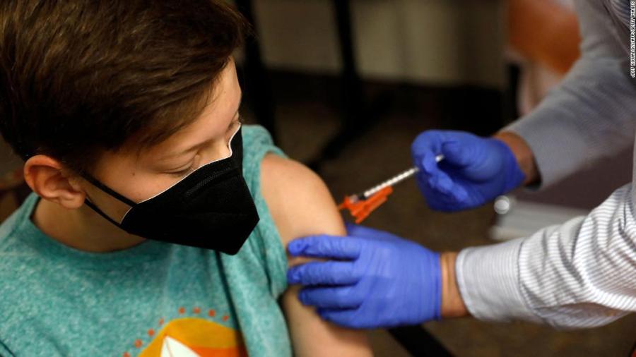 Jueza Federal da 5 días a Ssa para actualizar plan de vacunación e incluir a menores