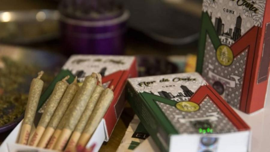 ¡Sorpresa! Llega la primera cajetilla mexicana con cigarros de mariguana