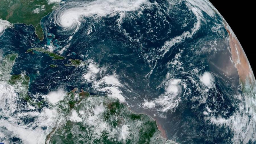 Ante amenaza de ‘Humberto’ se decreta aviso de huracán en Bermudas