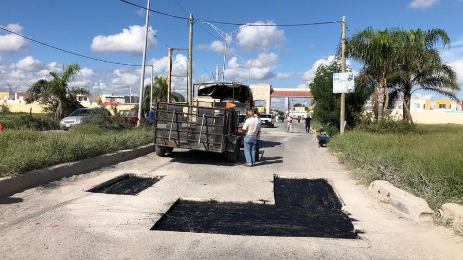 Realiza Municipio bacheo en calles y avenidas de varios sectores