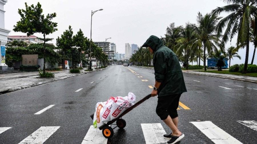 Tifón "Noru" toca tierra en Vietnam