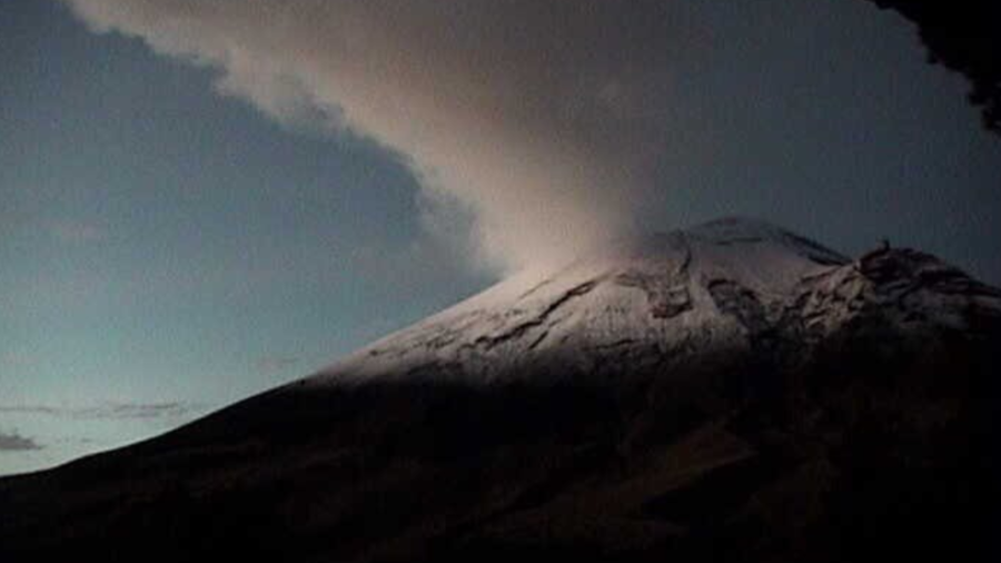 Popocatépetl registra actividad