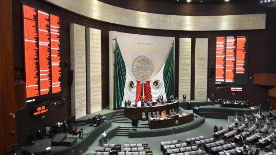 Declaran constitucional la extinción de órganos autónomos en México