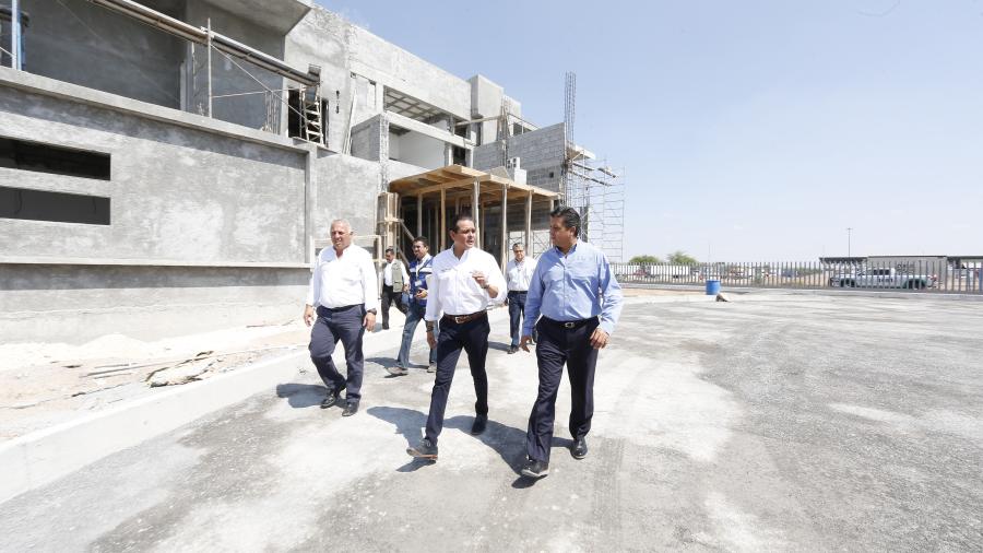 Supervisa Gobernador obras en puente internacional Nuevo Laredo III