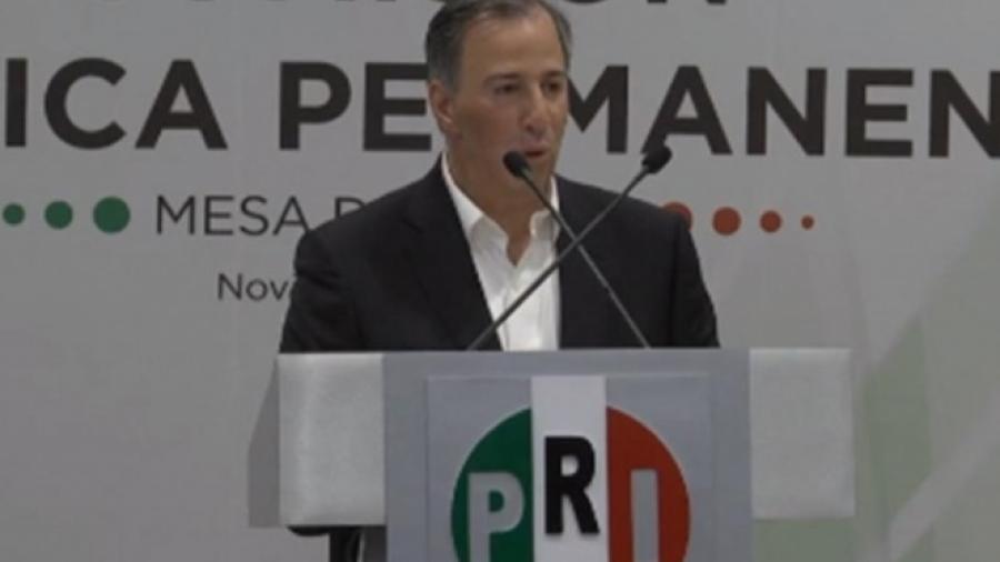 Meade entrega carta de intención para buscar la candidatura del PRI a la presidencia de México en 2018
