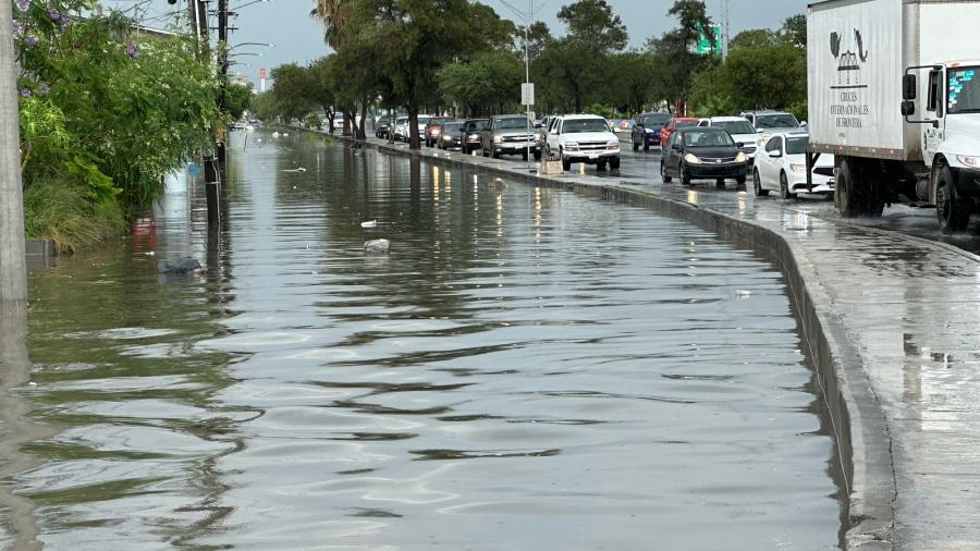 Inundaciones y caos vial en Matamoros tras fuertes lluvias