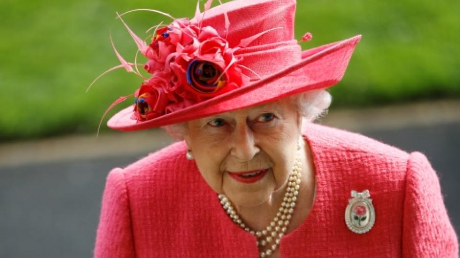 Preparan fallecimiento de la Reina Isabel