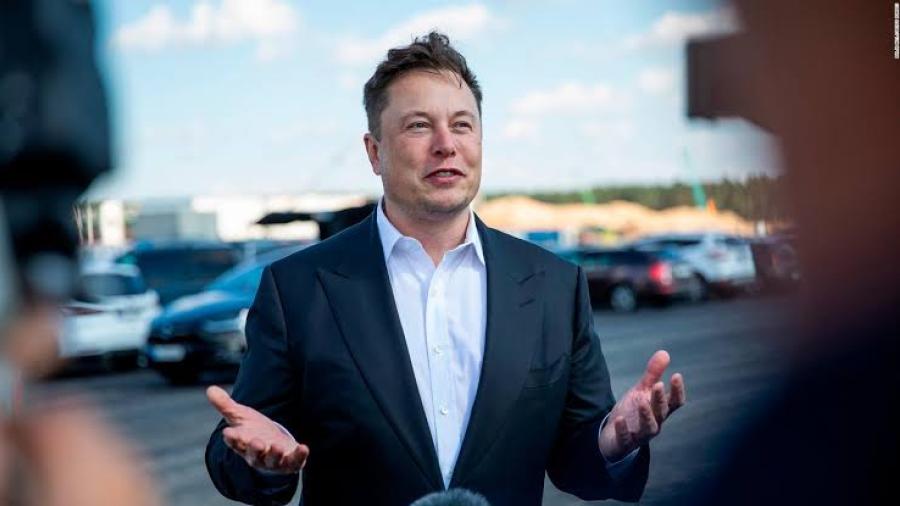 Elon Musk desafía a Putin con Ucrania como premio